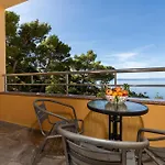 Apartment With Parking Space Krvavica, Makarska - 23540 *