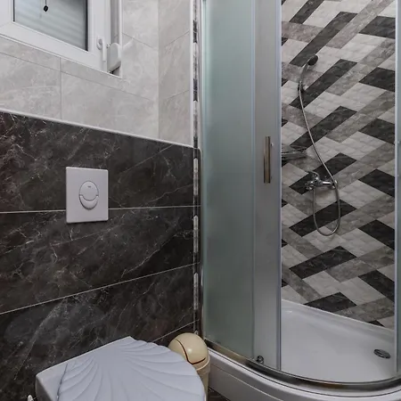 Apartman With Parking Space Krvavica, Makarska - 23540 Baska Voda