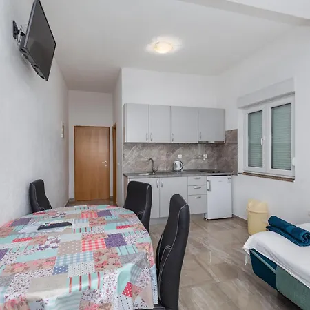Apartman With Parking Space Krvavica, Makarska - 23540 Baska Voda