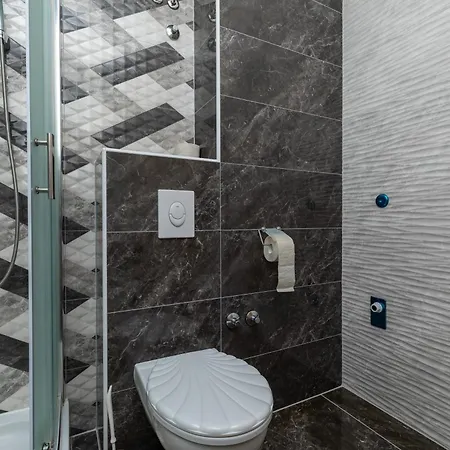 Apartman With Parking Space Krvavica, Makarska - 23540 Baska Voda
