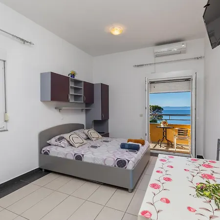 Apartment With Parking Space Krvavica, Makarska - 23540