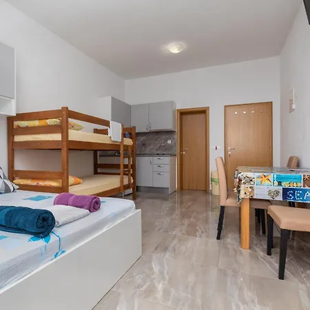 Apartman With Parking Space Krvavica, Makarska - 23540 *